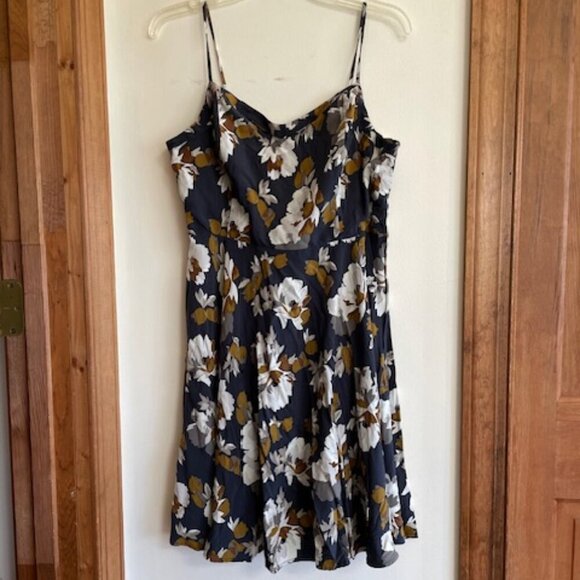 OLD NAVY Woven Cami Grey Floral Defined Waist Spaghetti Strap Dress L - Picture 4 of 16